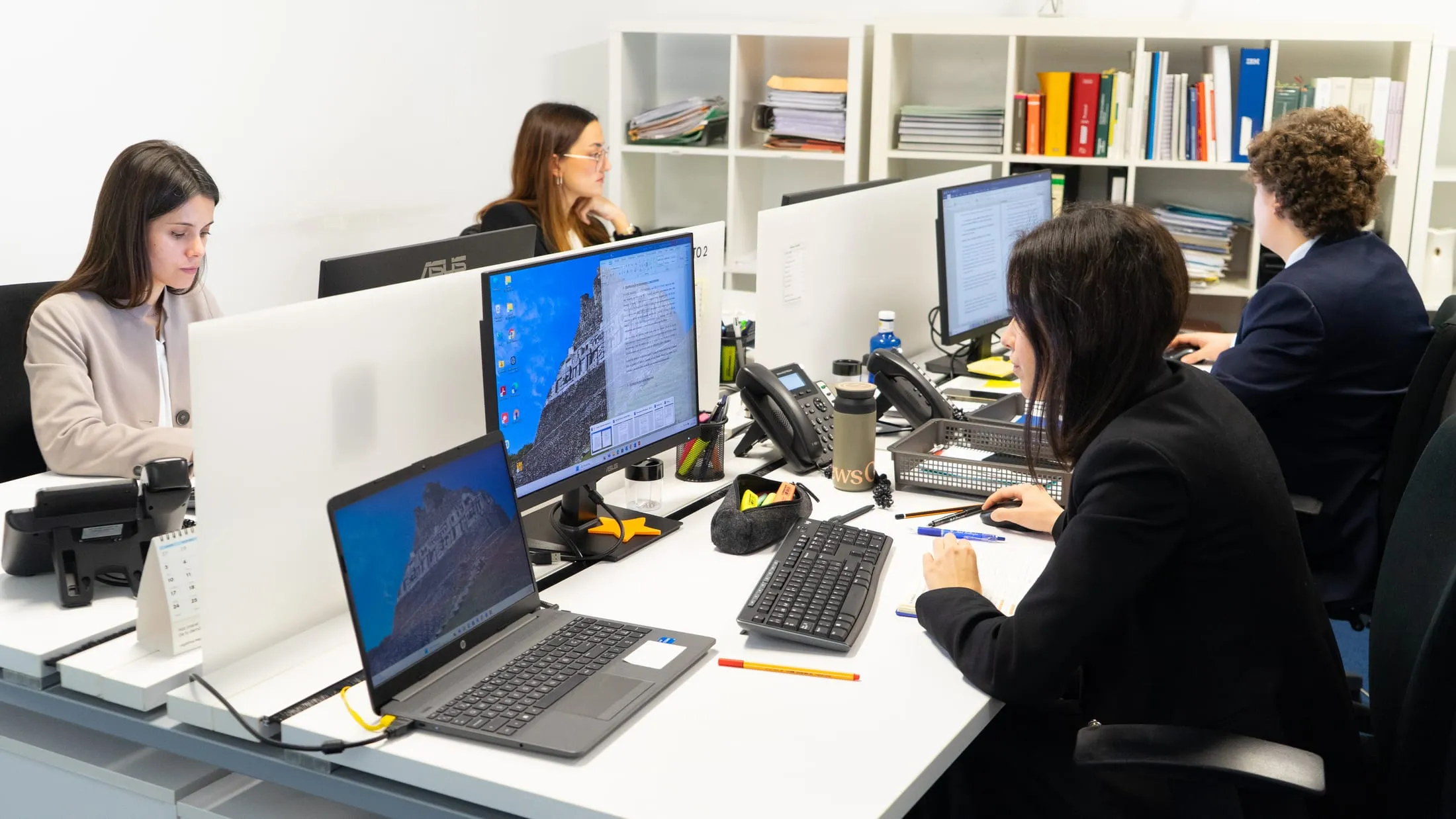 El equipo en la oficina